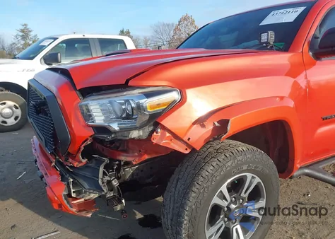 2017 Toyota Tacoma Trd Sport z USA, uszkodzony, nr VIN 3TMCZ5AN4HM052525